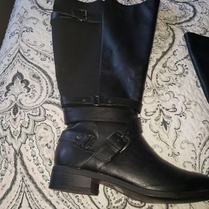 Torrid size 10 boots